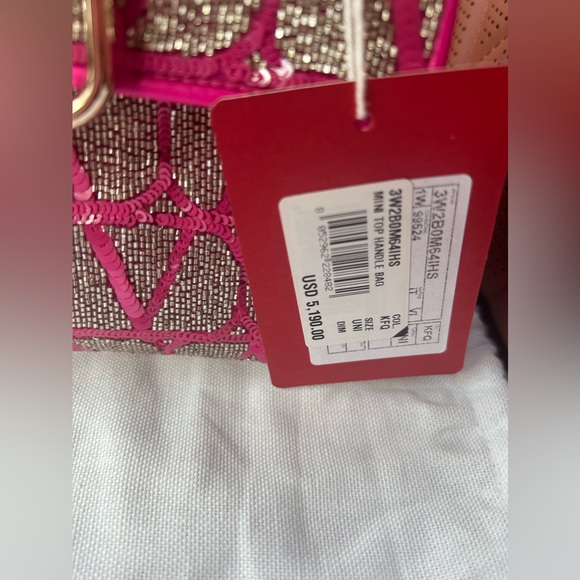 🛍️SOLD🛍️Valentino Garavani NWT VSLING Iconographe Mini
Sequins Top-Handle Bag - Picture 11 of 12